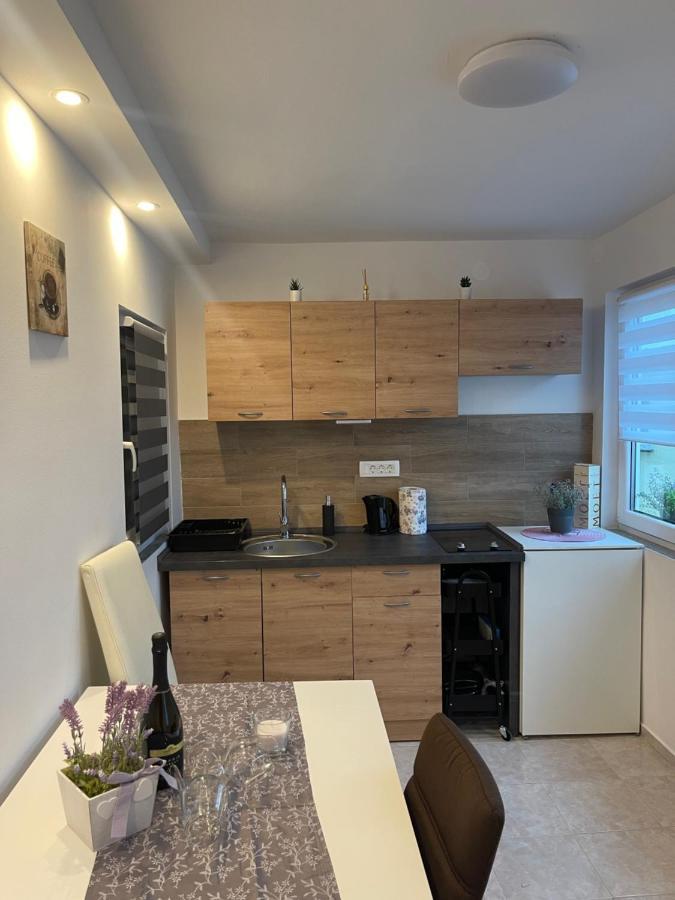 Apartma Lavanda โคเปร์ ภายนอก รูปภาพ